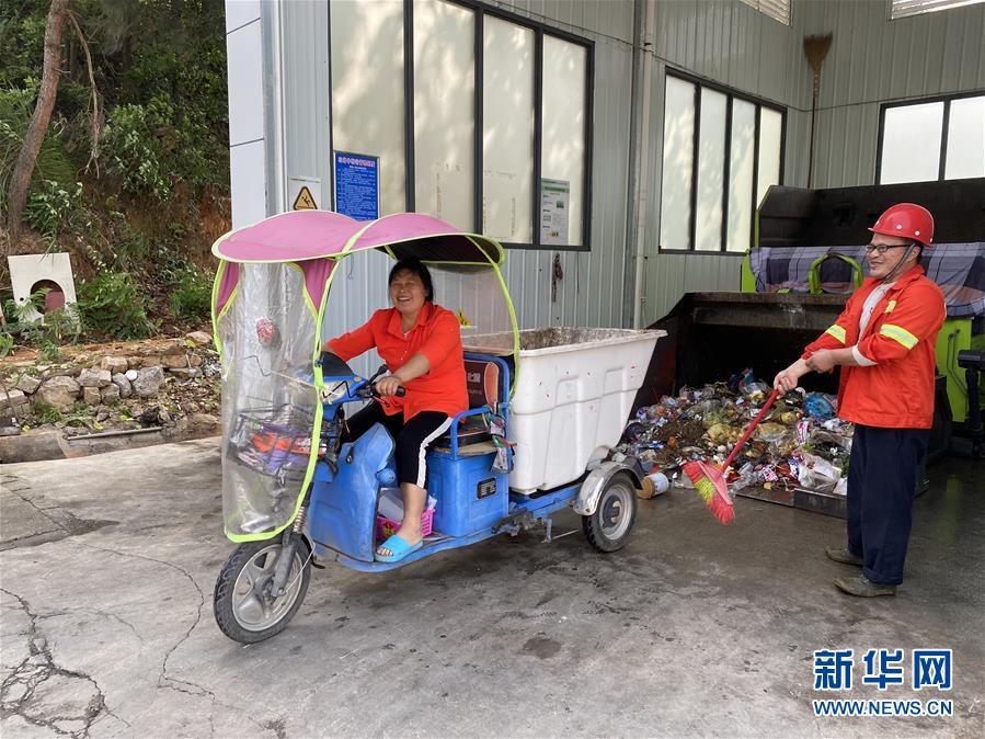 （決戰(zhàn)決勝脫貧攻堅·圖文互動）（1）三個土家女人見證一口刀村搬遷史