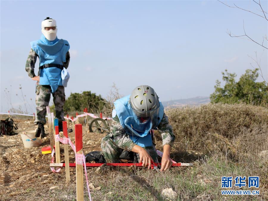 （新華全媒頭條·圖文互動）（12）沿著中國特色強(qiáng)軍之路闊步前進(jìn)——黨中央、中央軍委領(lǐng)導(dǎo)推進(jìn)國防和軍隊(duì)建設(shè)70年紀(jì)實(shí)