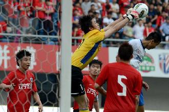 中超：遼寧宏運勝山東魯能