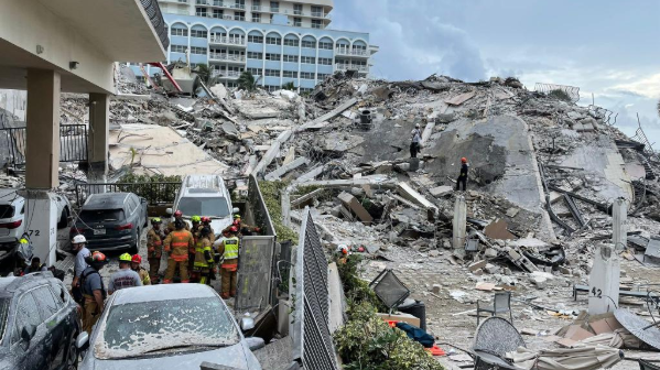 美國：佛羅里達州住宅樓坍塌事故——已致4人死亡 159人生死不明