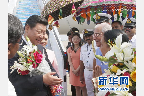 9月17日，國家主席習近平抵達古吉拉特邦艾哈邁達巴德市，開始對印度進行國事訪問。 新華社記者 鞠鵬 攝