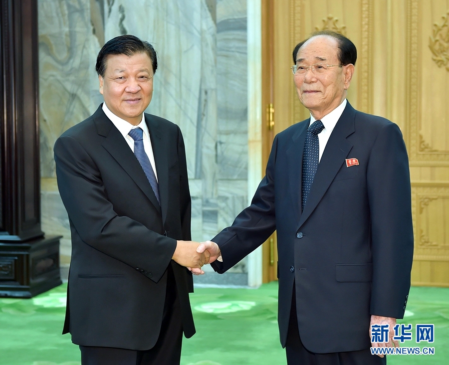 10月10日，正在朝鮮訪問的中共中央政治局常委、中央書記處書記劉云山在平壤會見朝鮮勞動黨中央政治局常委、最高人民會議常任委員會委員長金永南。 新華社記者 李濤 攝