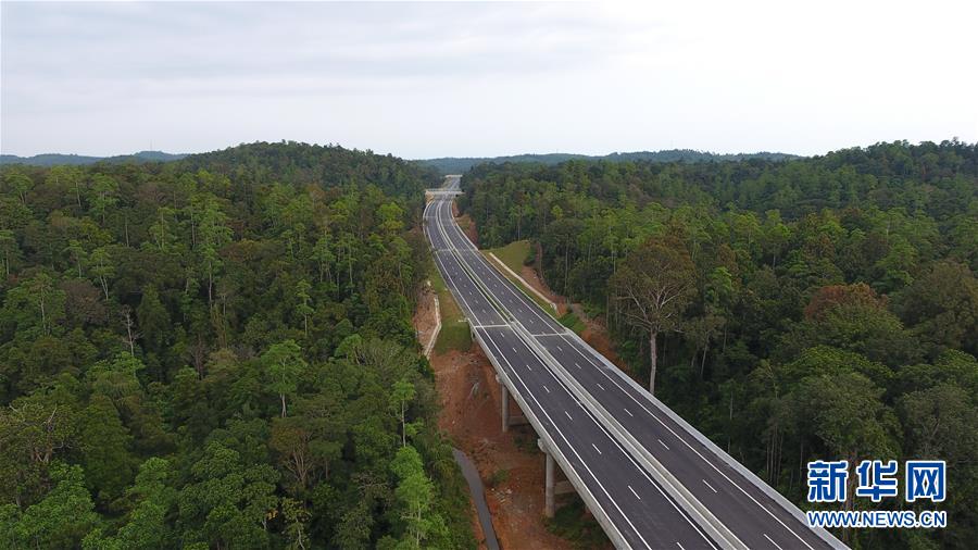 （國(guó)際·圖文互動(dòng)）（1）中企承建斯里蘭卡南部高速公路延長(zhǎng)線全線通車