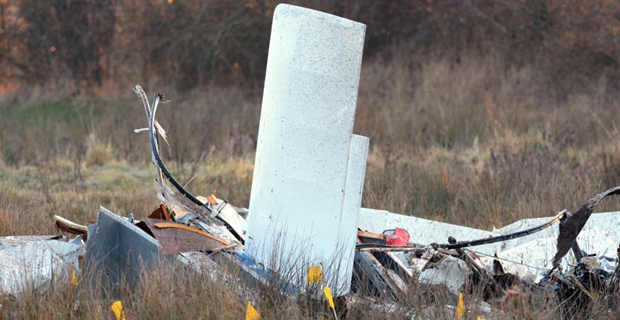 一架飛機(jī)在法國(guó)西北部降落時(shí)墜毀致4人死亡【組圖】